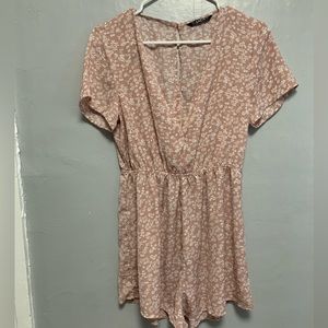 Shein Mauve/Pink Floral Romper Size Medium